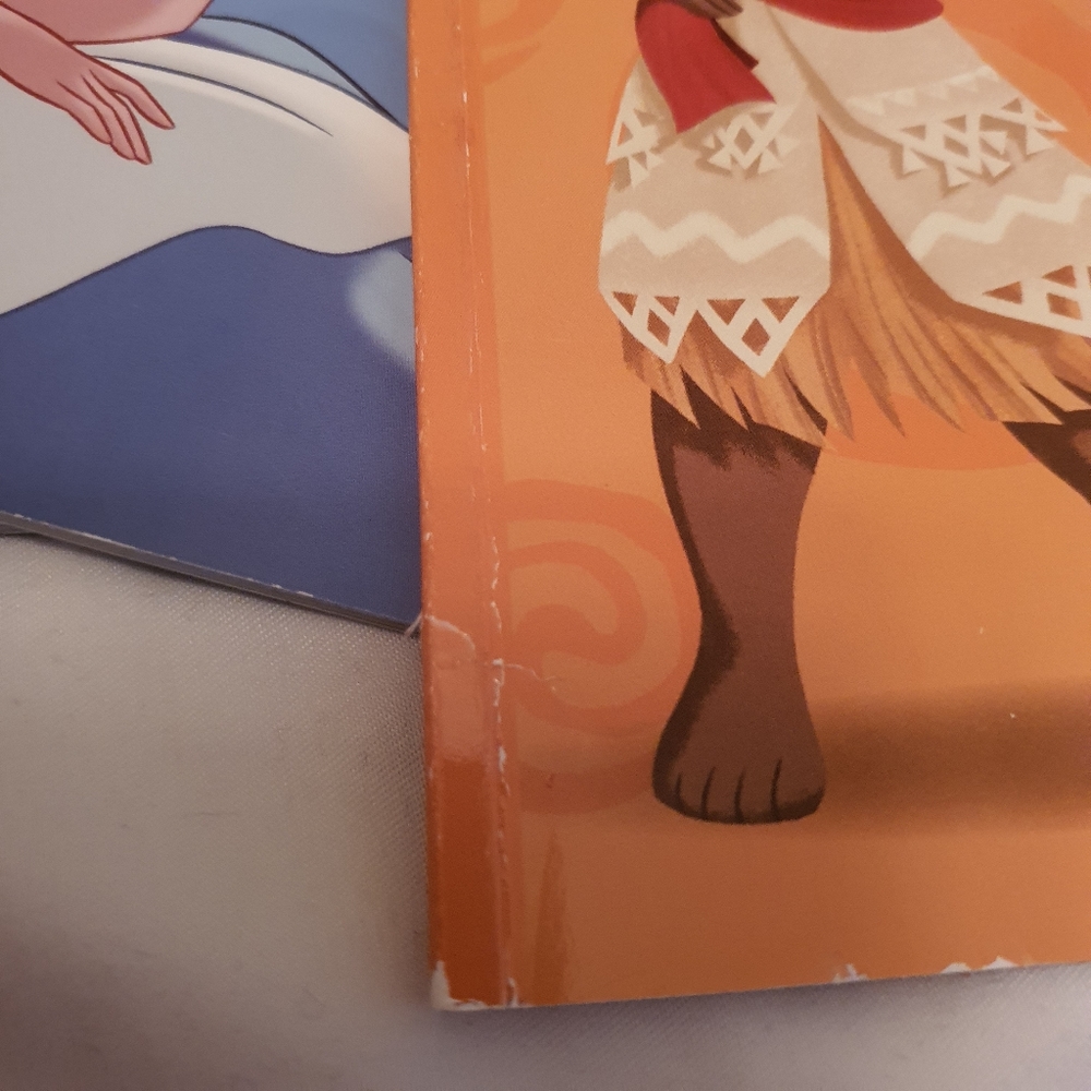 Disney Books x 5 - Picture 6 of 8
